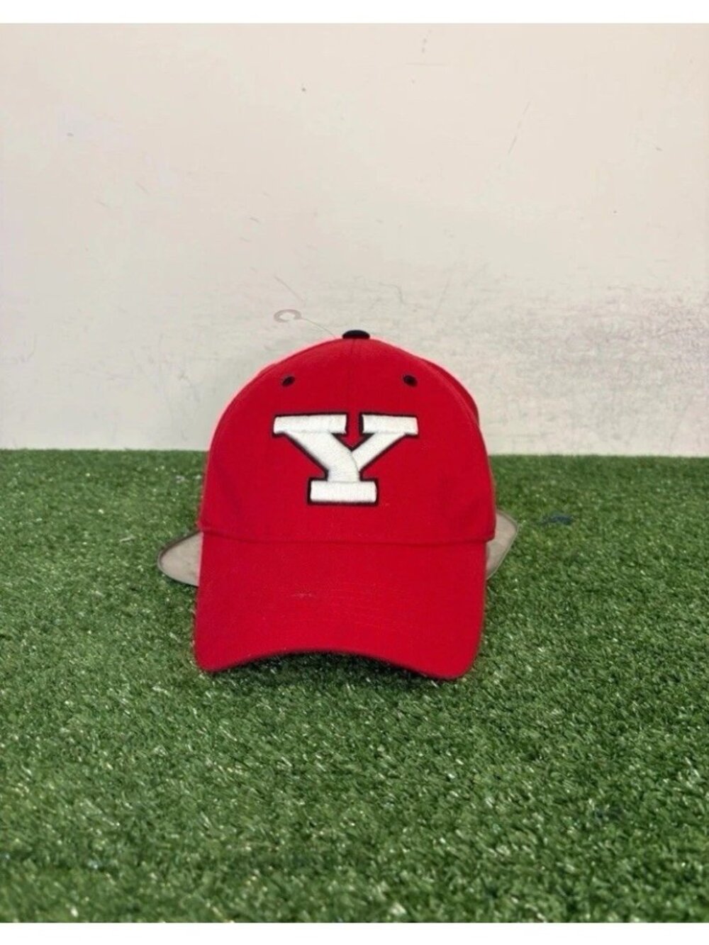 Youngstown State Penguins hat cap fitted one size OSFA red flex fit Top of world